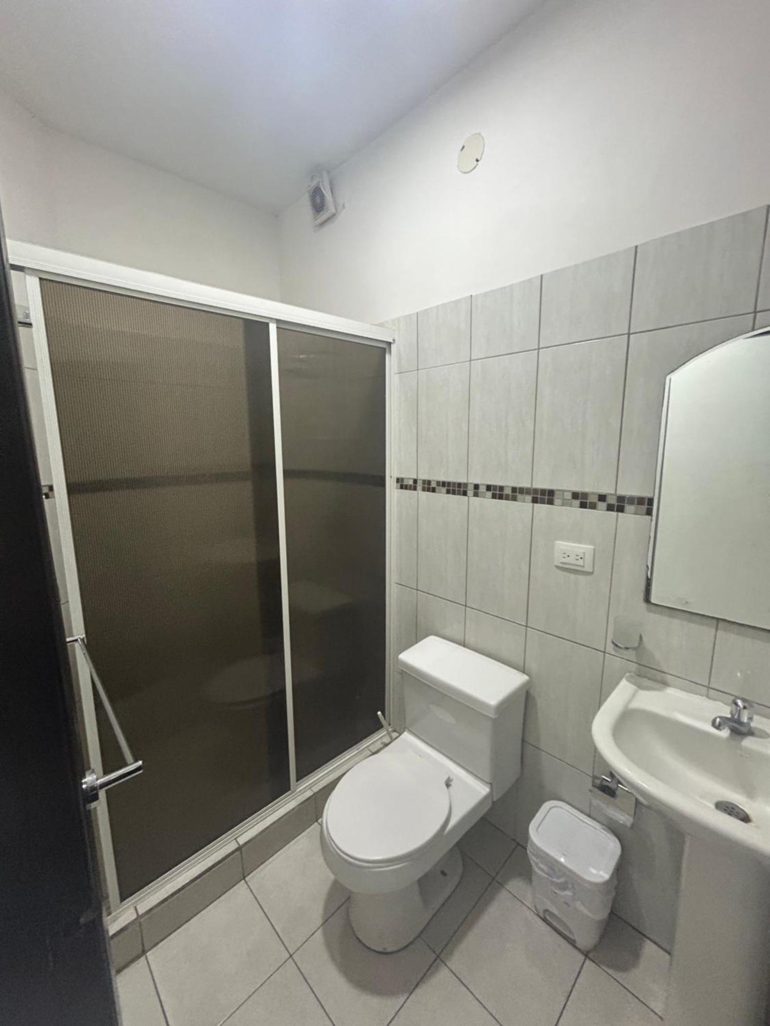 Departamentos De 2 Y 3 Habitaciones En El Centro De 만타 외부 사진