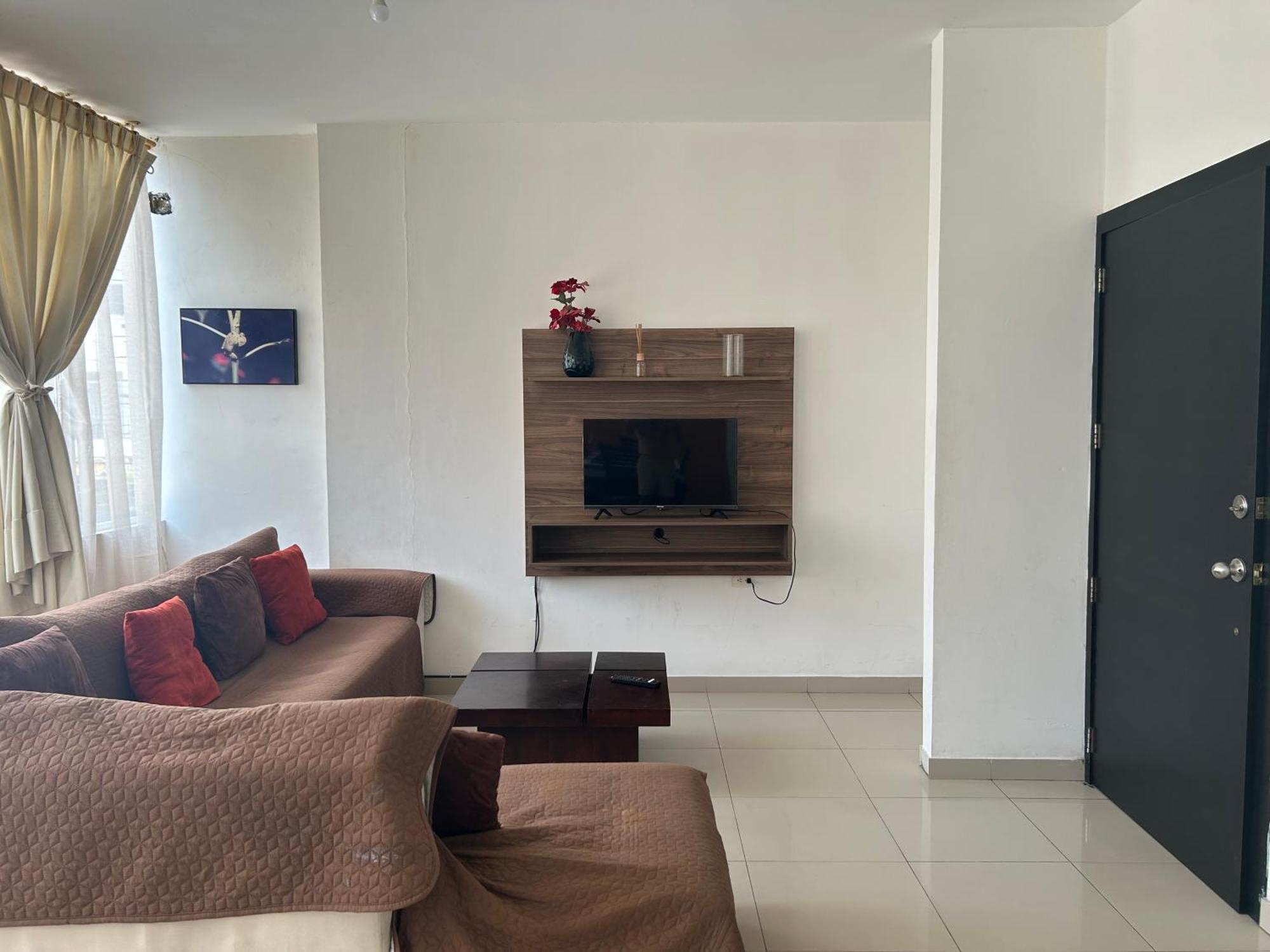 Departamentos De 2 Y 3 Habitaciones En El Centro De 만타 외부 사진